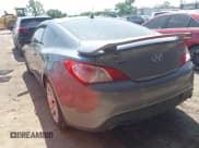 ✅ 2010 Hyundai Genesis Coupe Track • VIN: KMHHU6KHXAU004110 • Lot: 42754734. Wystawiony na IAAI z przebiegiem 176 668 mil. Bezpłatny archiwum sprzedaży aukcyjnych z USA i szczegółowy raport historii pojazdu na DreamBid. Zdjęcie 3.