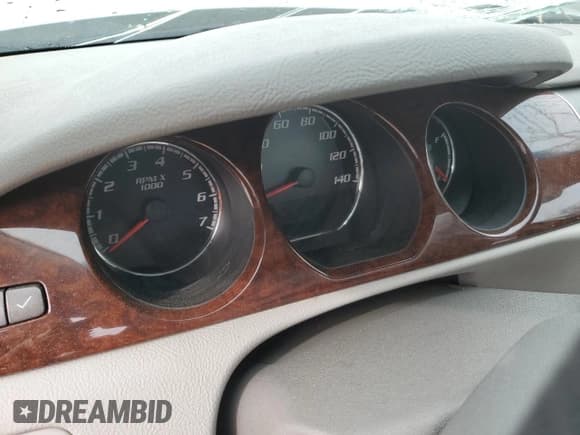 ✅ 2010 Buick Lucerne CX • VIN: 1G4HA5EM4AU131432 • Lot: 51362965. Wystawiony na Copart z przebiegiem Nie podano. Bezpłatny archiwum sprzedaży aukcyjnych z USA i szczegółowy raport historii pojazdu na DreamBid. Zdjęcie 9.