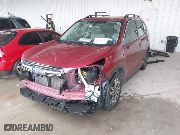 ✅ 2022 Subaru Forester Limited • VIN: JF2SKANC4NH461000 • Lot: 41903656. Listed on IAAI with 40,667 mi. Free auction sales archive from the USA and detailed vehicle history report at DreamBid. Image 6.