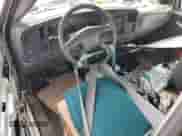 2004 Chevrolet Silverado 1500 z VIN 1GCEC14X94Z169266, wystawiony jako Copart lot #60687205 z przebiegiem Nie podano mil oraz Czysty tytuł • Clean title. Historia ofert i sprzedaży dostępna na DreamBid. Obrazek 8.