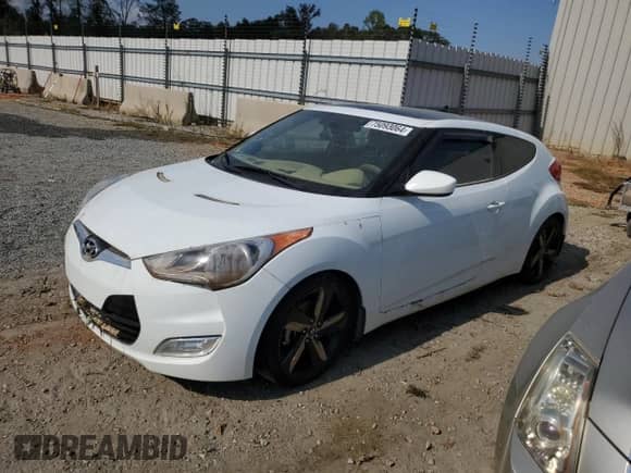 ✅ 2013 Hyundai Veloster w/Gray Int • VIN: KMHTC6AD9DU138039 • Лот: 75093064. Размещён на Copart с пробегом Не указан миль. Получите бесплатный доступ к архиву аукционных продаж из США и посмотрите подробный отчёт об истории автомобиля на DreamBid. Изображение 1.