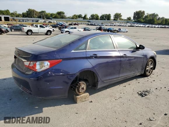 ✅ 2013 Hyundai Sonata GLS • VIN: 5NPEB4AC8DH700065 • Lot: 80114895. Listed on Copart with 237,922 mi. Free auction sales archive from the USA and detailed vehicle history report at DreamBid. Image 3.