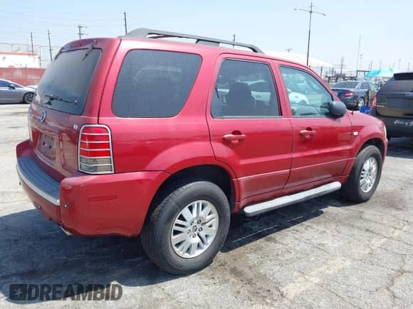 2006 Mercury Mariner Luxury with VIN 4M2YU56156KJ08304, listed as a IAAI auction lot 42990556 with 148,191 mi miles and . Bid and sale history available at DreamBid. Image 4.