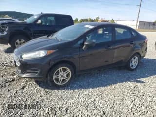 ✅ 2018 Ford Fiesta SE • VIN: 3FADP4BJ3JM133950 • Lot: 93739785. Wystawiony na Copart z przebiegiem 104 916 mil. Bezpłatny archiwum sprzedaży aukcyjnych z USA i szczegółowy raport historii pojazdu na DreamBid. Zdjęcie 1.