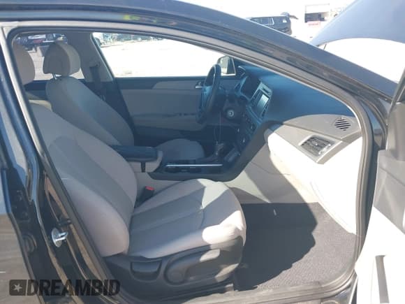 ✅ 2016 Hyundai Sonata SE • VIN: 5NPE24AF7GH325994 • Лот: 43637203. Опубликован ранее на IAAI с пробегом 81 787 миль. Бесплатный доступ к архиву аукционных продаж из США и подробный отчёт об истории автомобиля на DreamBid. Изображение 5.