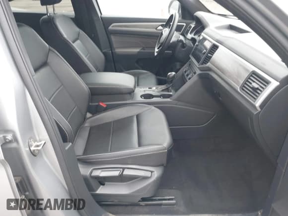 ✅ 2021 Volkswagen Atlas SE • VIN: 1V2WC2CA5MC236132 • Lot: 42391621. Listed on IAAI with 55,145 mi. Free auction sales archive from the USA and detailed vehicle history report at DreamBid. Image 5.