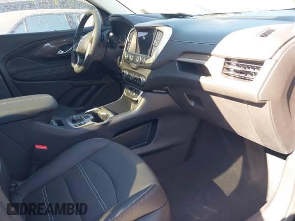 ✅ 2024 GMC Terrain Denali • VIN: 3GKALXEG7RL286363 • Lot: 41610957. Wystawiony na IAAI z przebiegiem 1 989 mil. Bezpłatny archiwum sprzedaży aukcyjnych z USA i szczegółowy raport historii pojazdu na DreamBid. Zdjęcie 5.