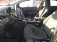 ✅ 2017 Chevrolet Volt LT • VIN: 1G1RA6S5XHU198602 • Lot: 36826304. Wystawiony na Copart z przebiegiem 87 213 mil. Bezpłatny archiwum sprzedaży aukcyjnych z USA i szczegółowy raport historii pojazdu na DreamBid. Zdjęcie 7.