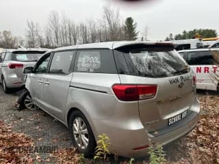 ✅ 2017 Kia Sedona L • VIN: KNDMA5C16H6284081 • Lot: 92944525. Wystawiony na Copart z przebiegiem 163 318 mil. Bezpłatny archiwum sprzedaży aukcyjnych z USA i szczegółowy raport historii pojazdu na DreamBid. Zdjęcie 3.