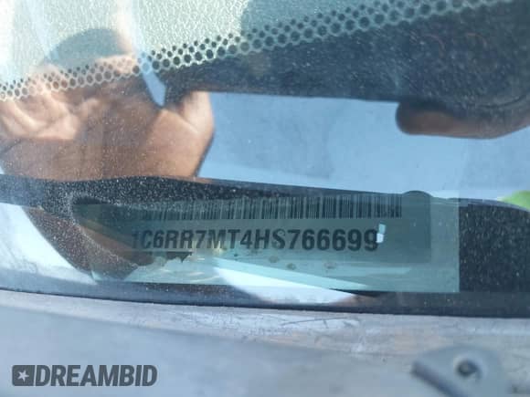 2017 Ram 1500 Night z VIN 1C6RR7MT4HS766699, wystawiony jako IAAI lot #41692973 z przebiegiem 134 746 mil mil oraz . Historia ofert i sprzedaży dostępna na DreamBid. Obrazek 9.