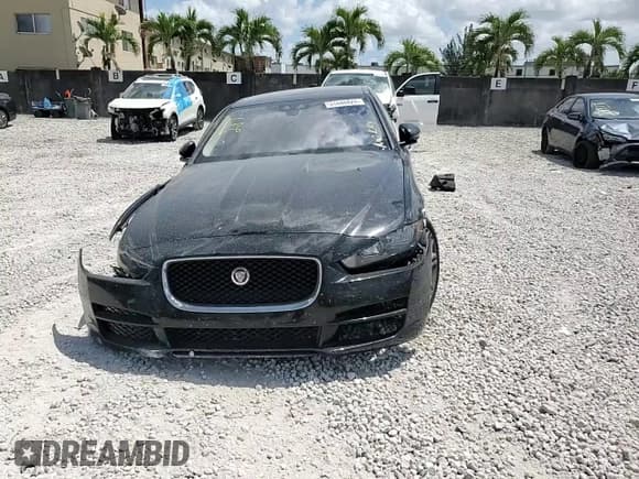 ✅ 2019 Jaguar XE 25t • VIN: SAJAS4FX4KCP52779 • Lot: 51448424. Wystawiony na Copart z przebiegiem 87 052 mil. Bezpłatny archiwum sprzedaży aukcyjnych z USA i szczegółowy raport historii pojazdu na DreamBid. Zdjęcie 11.