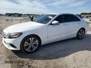 ✅ 2021 Mercedes-Benz C 300 • VIN: W1KWF8DB3MR604961 • Лот: 91445925. Опубликован ранее на Copart с пробегом 28 427 миль. Бесплатный доступ к архиву аукционных продаж из США и подробный отчёт об истории автомобиля на DreamBid. Изображение 1.