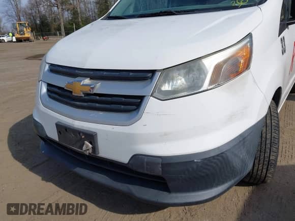 2015 Chevrolet City Express Cargo LS z VIN 3N63M0YN6FK698243, wystawiony jako IAAI lot #41903601 z przebiegiem 142 021 mil mil oraz . Historia ofert i sprzedaży dostępna na DreamBid. Obrazek 6.