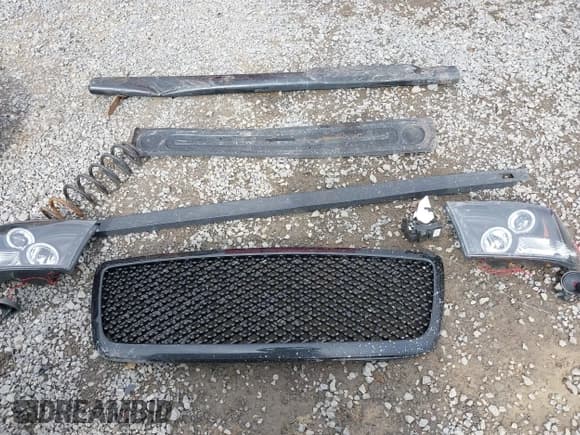 ✅ 2010 Dodge 1500 TRX • VIN: 1D7RV1GT7AS216857 • Lot: 41936667. Wystawiony na IAAI z przebiegiem 106 333 mil. Bezpłatny archiwum sprzedaży aukcyjnych z USA i szczegółowy raport historii pojazdu na DreamBid. Zdjęcie 12.