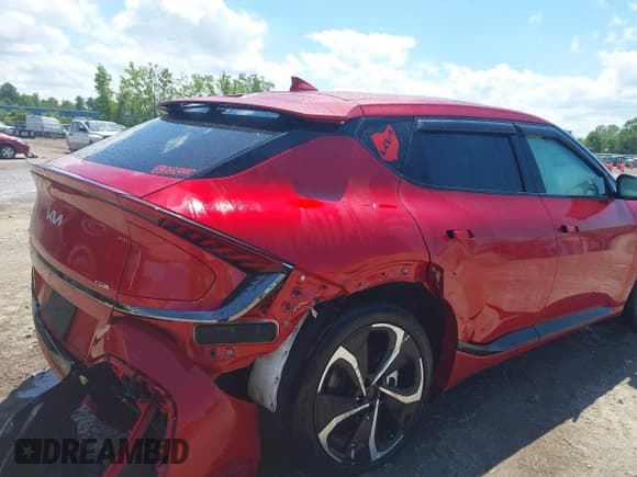 ✅ 2024 Kia EV6 GT-Line • VIN: KNDC4DLC5R5223990 • Лот: 42379701. Опубликован ранее на IAAI с пробегом 14 060 миль. Бесплатный доступ к архиву аукционных продаж из США и подробный отчёт об истории автомобиля на DreamBid. Изображение 6.