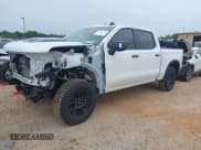 ✅ 2025 Chevrolet Silverado 1500 ZR2 • VIN: 3GCUKHEL1SG170864 • Лот: 42167688. Опубликован ранее на IAAI с пробегом 1 296 миль. Бесплатный доступ к архиву аукционных продаж из США и подробный отчёт об истории автомобиля на DreamBid. Изображение 19.