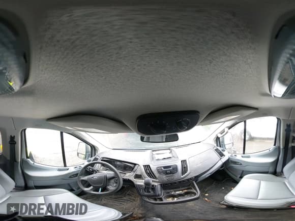 ✅ 2015 Ford Transit XL • VIN: 1FMZK1YM6FKA19837 • Lot: 42367993. Wystawiony na IAAI z przebiegiem 138 900 mil. Bezpłatny archiwum sprzedaży aukcyjnych z USA i szczegółowy raport historii pojazdu na DreamBid. Zdjęcie 19.