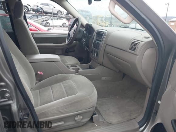 ✅ 2003 Ford Explorer XLT • VIN: 1FMZU73W23ZB48182 • Lot: 41979806. Listed on IAAI with 105,499 mi. Free auction sales archive from the USA and detailed vehicle history report at DreamBid. Image 5.