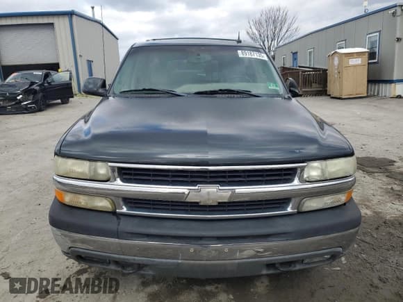 ✅ 2003 Chevrolet Suburban LT • VIN: 3GNFK16Z53G255685 • Lot: 89187135. Listed on Copart with 215,611 mi. Free auction sales archive from the USA and detailed vehicle history report at DreamBid. Image 5.