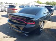 ✅ 2022 Dodge Charger SXT • VIN: 2C3CDXBG4NH183348 • Lot: 43432017. Wystawiony na IAAI z przebiegiem 33 240 mil. Bezpłatny archiwum sprzedaży aukcyjnych z USA i szczegółowy raport historii pojazdu na DreamBid. Zdjęcie 4.