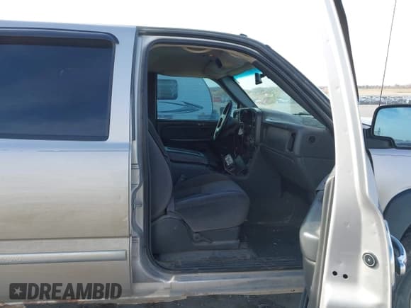 ✅ 2005 GMC Sierra 1500 SLT • VIN: 2GTEK13T651224641 • Лот: 43649654. Опубликован ранее на IAAI с пробегом 232 970 миль. Бесплатный доступ к архиву аукционных продаж из США и подробный отчёт об истории автомобиля на DreamBid. Изображение 5.