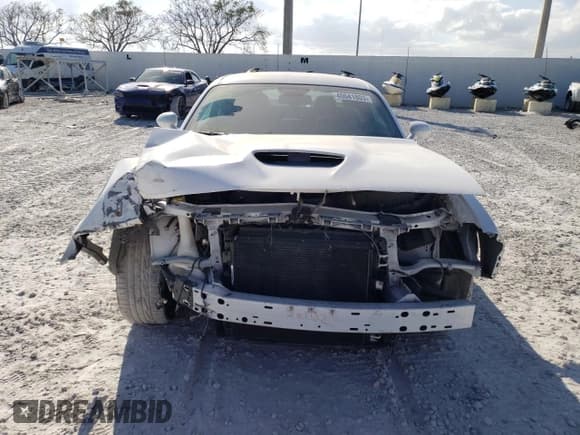 ✅ 2021 Dodge Challenger R/T • VIN: 2C3CDZBT6MH590563 • Lot: 40641803. Wystawiony na Copart z przebiegiem 18 578 mil. Bezpłatny archiwum sprzedaży aukcyjnych z USA i szczegółowy raport historii pojazdu na DreamBid. Zdjęcie 5.