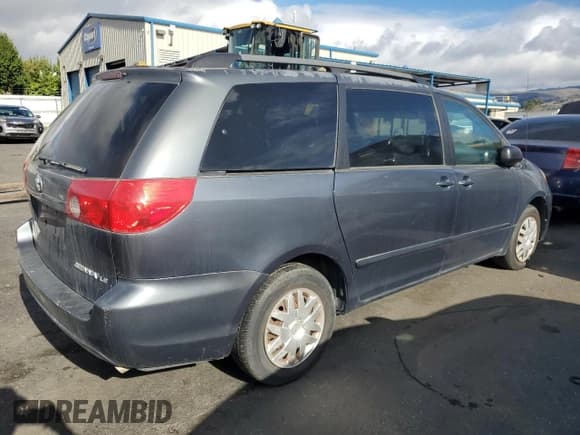 ✅ 2008 Toyota Sienna LE • VIN: 5TDZK23C18S145804 • Lot: 92695195. Wystawiony na Copart z przebiegiem 178 821 mil. Bezpłatny archiwum sprzedaży aukcyjnych z USA i szczegółowy raport historii pojazdu na DreamBid. Zdjęcie 3.
