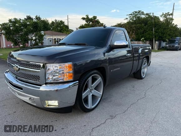 ✅ 2011 Chevrolet Silverado 1500 LT • VIN: 1GCNKSE06BZ183827 • Lot: 68347285. Listed on Copart with 201,000 mi. Free auction sales archive from the USA and detailed vehicle history report at DreamBid. Image 2.