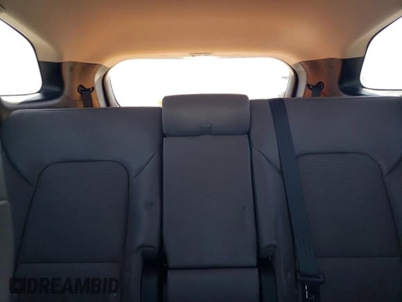 ✅ 2018 Hyundai Santa Fe SE • VIN: KM8SNDHF7JU290821 • Лот: 51978264. Опубликован ранее на Copart с пробегом 44 046 миль. Бесплатный доступ к архиву аукционных продаж из США и подробный отчёт об истории автомобиля на DreamBid. Изображение 10.