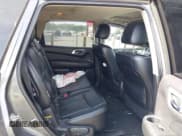 ✅ 2018 Nissan Pathfinder SL • VIN: 5N1DR2MMXJC607101 • Lot: 42075953. Listed on IAAI with 141,632 mi. Free auction sales archive from the USA and detailed vehicle history report at DreamBid. Image 8.