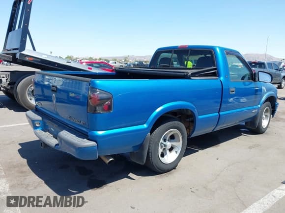 ✅ 2000 Chevrolet S-10 LS • VIN: 1GCCS14W3YK130186 • Лот: 42581957. Опубликован ранее на IAAI с пробегом 152 531 миль. Бесплатный доступ к архиву аукционных продаж из США и подробный отчёт об истории автомобиля на DreamBid. Изображение 4.