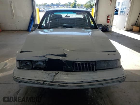 ✅ 1993 Oldsmobile Cutlass Ciera S • VIN: 1G3AG54N2P6313139 • Lot: 85689385. Wystawiony na Copart z przebiegiem 179 210 mil. Bezpłatny archiwum sprzedaży aukcyjnych z USA i szczegółowy raport historii pojazdu na DreamBid. Zdjęcie 5.
