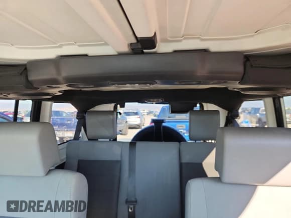 ✅ 2008 Jeep Wrangler Unlimited X • VIN: 1J4GA39128L621785 • Lot: 85552555. Listed on Copart with 207,716 mi. Free auction sales archive from the USA and detailed vehicle history report at DreamBid. Image 10.