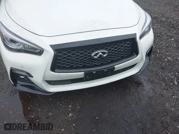 ✅ 2023 Infiniti Q50 Red Sport 400 • VIN: JN1FV7DR8PM590919 • Lot: 42246538. Wystawiony na IAAI z przebiegiem 13 898 mil. Bezpłatny archiwum sprzedaży aukcyjnych z USA i szczegółowy raport historii pojazdu na DreamBid. Zdjęcie 6.