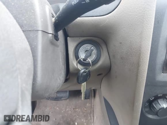 ✅ 2004 Hyundai Santa Fe GLS • VIN: KM8SC73D94U755102 • Lot: 43566404. Listed on IAAI with 202,091 mi. Free auction sales archive from the USA and detailed vehicle history report at DreamBid. Image 11.