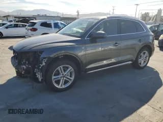 ✅ 2024 Audi Q5 S line Premium • VIN: WA1G2AFY8R2105067 • Lot: 69293355. Wystawiony na Copart z przebiegiem 23 259 mil. Bezpłatny archiwum sprzedaży aukcyjnych z USA i szczegółowy raport historii pojazdu na DreamBid. Zdjęcie 1.