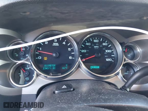 ✅ 2009 Chevrolet Silverado 1500 • VIN: 2GCEC23J391139098 • Lot: 41440718. Wystawiony na IAAI z przebiegiem 143 000 mil. Bezpłatny archiwum sprzedaży aukcyjnych z USA i szczegółowy raport historii pojazdu na DreamBid. Zdjęcie 6.