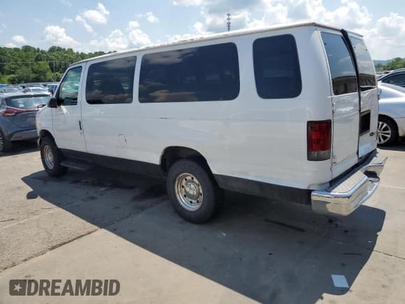 ✅ 2002 Ford Econoline Passenger XL • VIN: 1FBSS31L92HB55118 • Lot: 65627145. Listed on Copart with 194,719 mi. Free auction sales archive from the USA and detailed vehicle history report at DreamBid. Image 2.