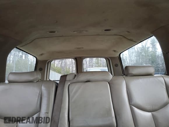 ✅ 2003 Chevrolet Suburban LT • VIN: 1GNFK16ZX3J130048 • Лот: 45000935. Опубликован ранее на Copart с пробегом 322 957 миль. Бесплатный доступ к архиву аукционных продаж из США и подробный отчёт об истории автомобиля на DreamBid. Изображение 10.