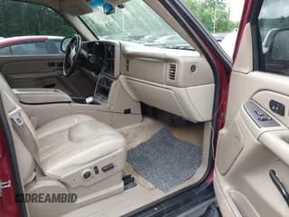✅ 2005 Chevrolet Suburban Z71 • VIN: 3GNFK16Z85G223736 • Лот: 42253773. Опубликован ранее на IAAI с пробегом Не указан. Бесплатный доступ к архиву аукционных продаж из США и подробный отчёт об истории автомобиля на DreamBid. Изображение 5.