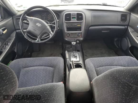 2002 Hyundai Sonata с VIN KMHWF25S52A703469, выставлен на аукционе Copart как лот 82907824 с пробегом 80 960 миль миль и Чистый • Clean title. История ставок и продаж доступна на DreamBid. Изображение 8.