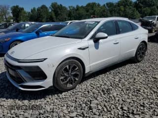 ✅ 2025 Hyundai Sonata SEL • VIN: KMHL64JA2SA434522 • Лот: 66828735. Опубликован ранее на Copart с пробегом 4 589 миль. Бесплатный доступ к архиву аукционных продаж из США и подробный отчёт об истории автомобиля на DreamBid. Изображение 1.