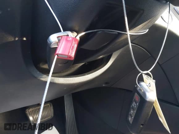 ✅ 2013 Hyundai Sonata SE • VIN: 5NPEC4AB2DH794397 • Лот: 43330228. Опубликован ранее на IAAI с пробегом 117 272 миль. Бесплатный доступ к архиву аукционных продаж из США и подробный отчёт об истории автомобиля на DreamBid. Изображение 11.