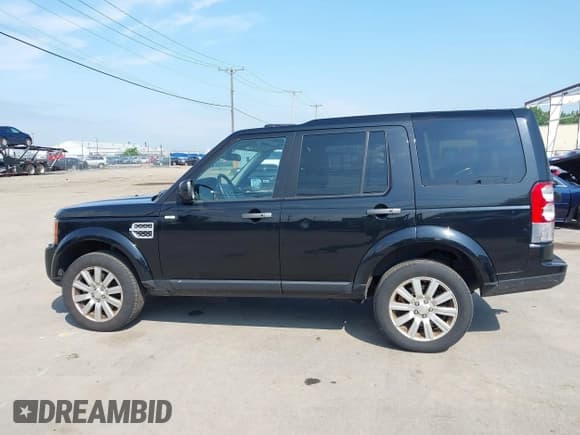 ✅ 2013 Land Rover LR4 HSE • VIN: SALAG2D44DA697884 • Lot: 42620594. Wystawiony na IAAI z przebiegiem 134 174 mil. Bezpłatny archiwum sprzedaży aukcyjnych z USA i szczegółowy raport historii pojazdu na DreamBid. Zdjęcie 14.