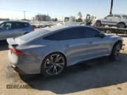 ✅ 2023 Audi RS 7 • VIN: WUAPCBF22PN907178 • Lot: 88815035. Wystawiony na Copart z przebiegiem 1 939 mil. Bezpłatny archiwum sprzedaży aukcyjnych z USA i szczegółowy raport historii pojazdu na DreamBid. Zdjęcie 3.