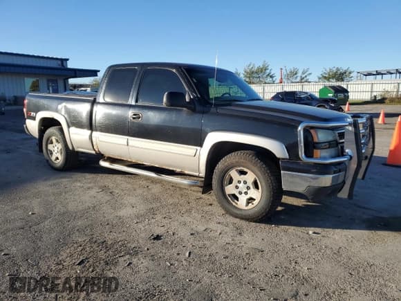 ✅ 2006 Chevrolet Silverado 1500 LT1 • VIN: 1GCEK19B96Z140045 • Lot: 91387155. Listed on Copart with 168,201 mi. Free auction sales archive from the USA and detailed vehicle history report at DreamBid. Image 4.