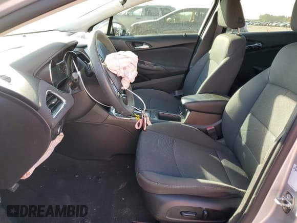 ✅ 2017 Chevrolet Cruze LT • VIN: 1G1BE5SM5H7238364 • Lot: 68253992. Listed on Copart with 76,361 mi. Free auction sales archive from the USA and detailed vehicle history report at DreamBid. Image 7.