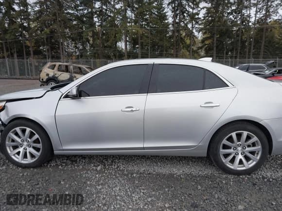 ✅ 2015 Chevrolet Malibu LTZ • VIN: 1G11F5SL3FF282110 • Lot: 43516279. Listed on IAAI with 131,961 mi. Free auction sales archive from the USA and detailed vehicle history report at DreamBid. Image 14.