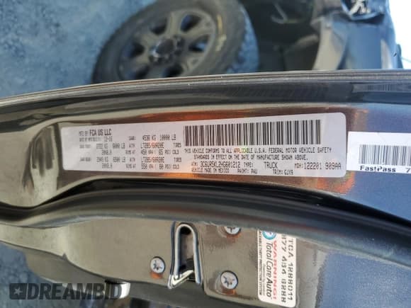 ✅ 2017 Ram 2500 Laramie • VIN: 3C6UR5KL2HG601212 • Lot: 66380625. Listed on Copart with 126,529 mi. Free auction sales archive from the USA and detailed vehicle history report at DreamBid. Image 12.