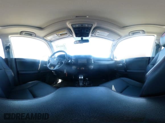 ✅ 2019 Toyota 4Runner SR5 Premium • VIN: JTEBU5JR5K5638057 • Lot: 43451412. Wystawiony na IAAI z przebiegiem 102 658 mil. Bezpłatny archiwum sprzedaży aukcyjnych z USA i szczegółowy raport historii pojazdu na DreamBid. Zdjęcie 18.